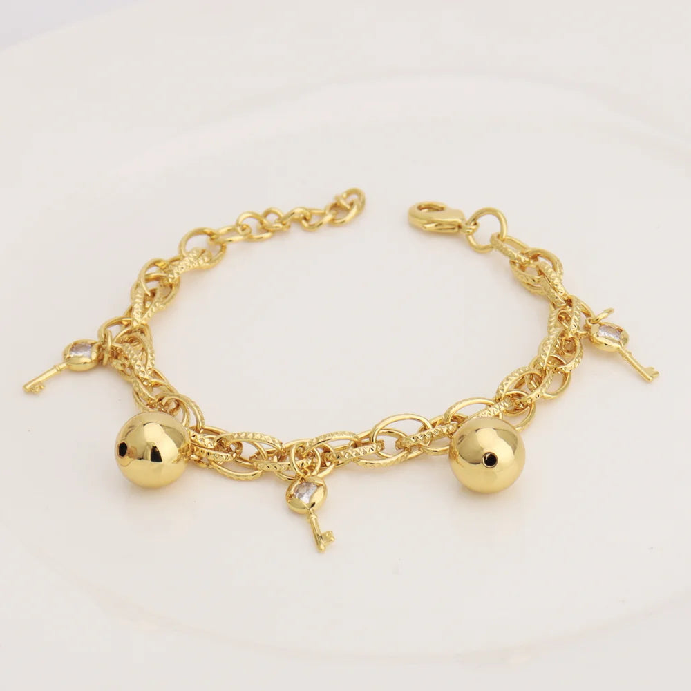Italy Exquisite Bracelet Dubai Gold Color Hollow Out Flower Pendant Temperament Jewelry Party Wedding Clothing Accessories