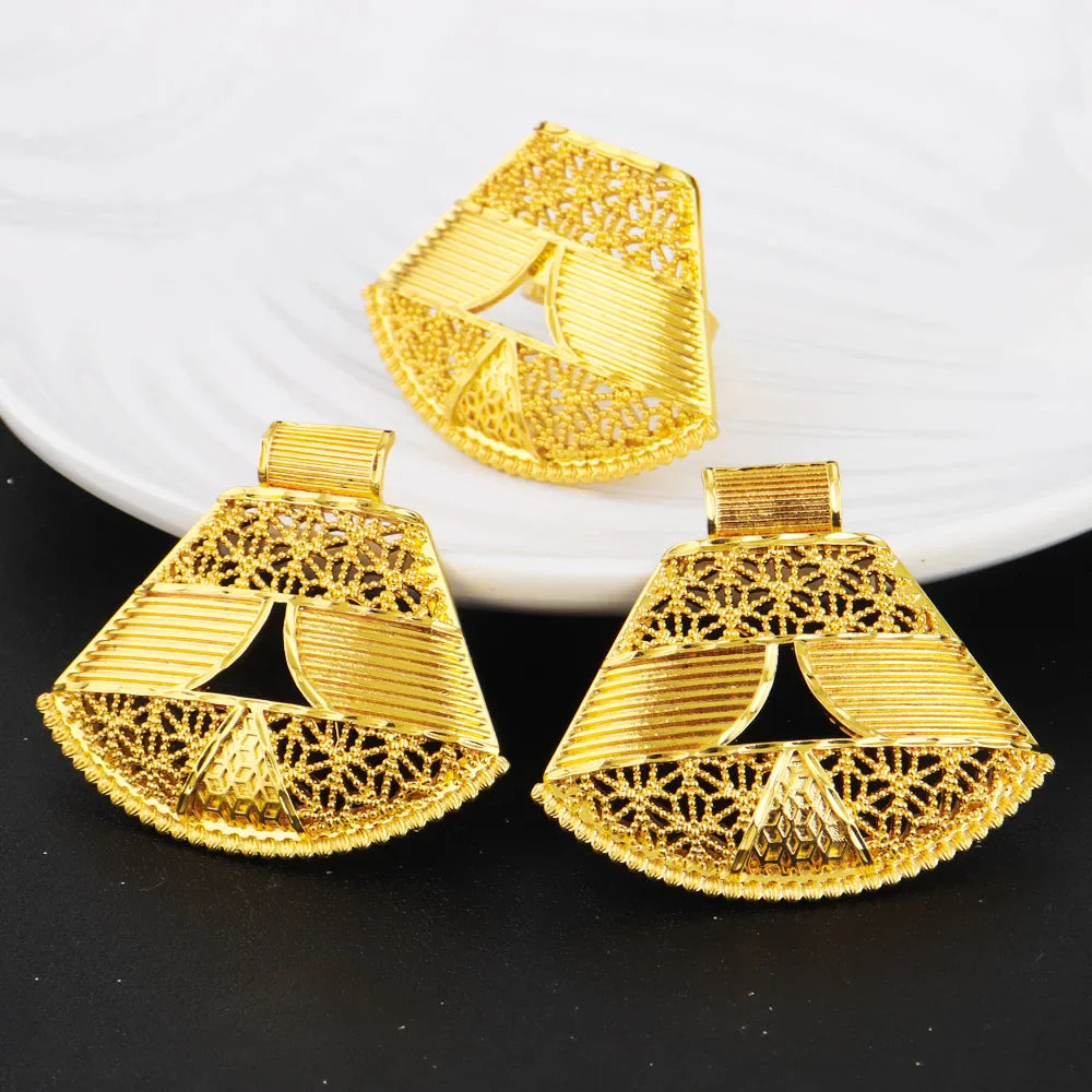 Dubai Luxury Gold Color Shining Necklace Earrings Ring Set for Women Noble Fashion Design Jewelry Gift for Party Nigeria Bride