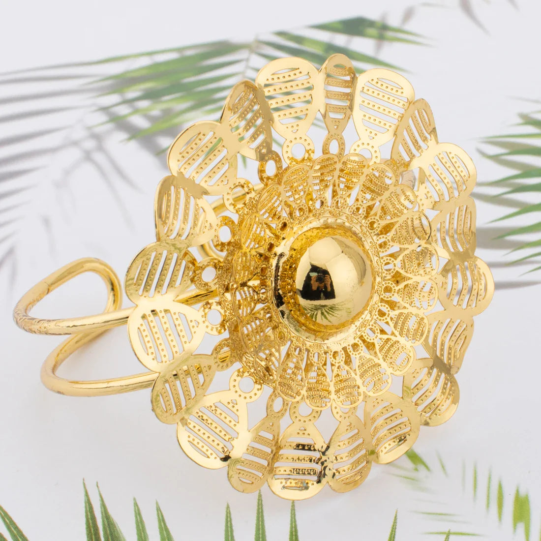 2025 Luxury Women's 4Pcs Jewellery Set Gold Color Flowers Shape Earrings Bracelets Necklace and Ring For Party Women's Day