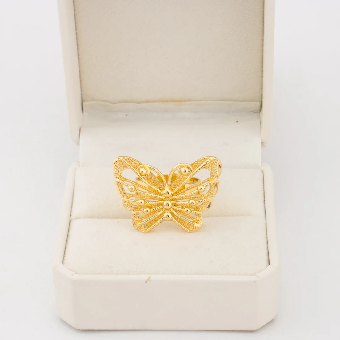 2025 Gold Color New Fashion Rings For Women Charming Love And Butterfly Jewelry Accessories For Wedding Banquet Party