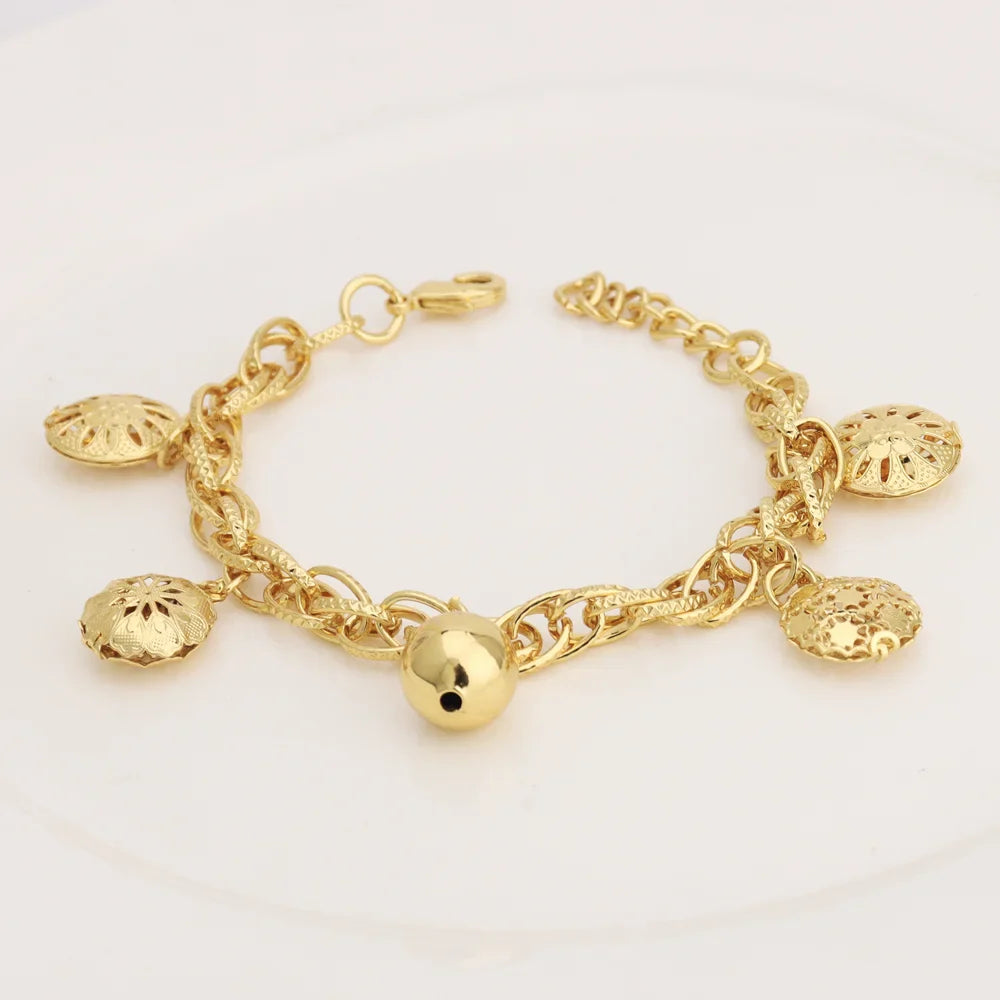 Italy Exquisite Bracelet Dubai Gold Color Hollow Out Flower Pendant Temperament Jewelry Party Wedding Clothing Accessories