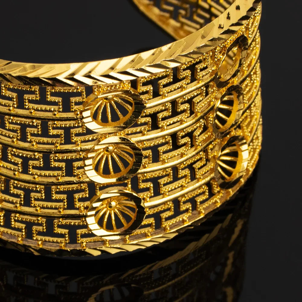 Dubai Luxury Noble Jewelry Bangle and Ring Set for Women Gold Color Carving Hollow Crafts Jewelries Gift For Party Wedding